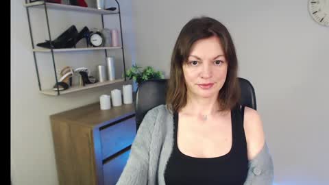 Vivian online show from 02/21/25, 08:18