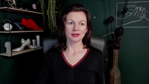 Vivian online show from 03/12/25, 10:16