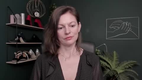 Vivian online show from 11/13/25, 07:51