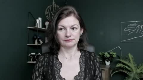 Vivian online show from 04/27/26, 06:33