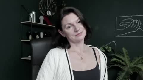 Vivian online show from 07/07/26, 07:23