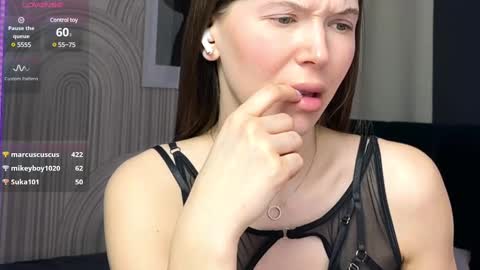 Vivian Evans online show from 02/09/25, 07:05