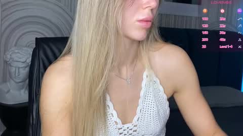 Vivian Evans online show from 09/22/25, 01:07