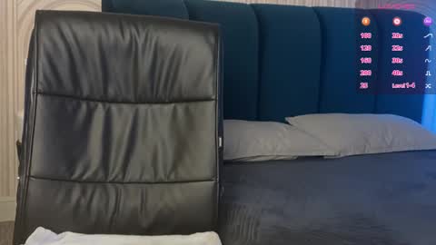 Vivian Evans online show from 10/16/25, 12:22