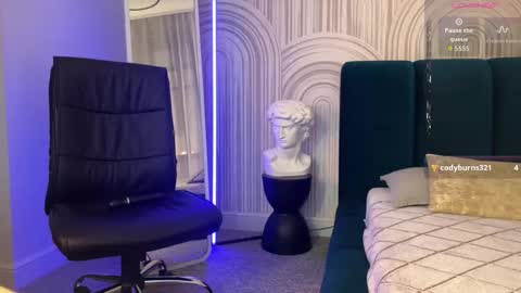 Vivian Evans online show from 02/04/26, 01:33