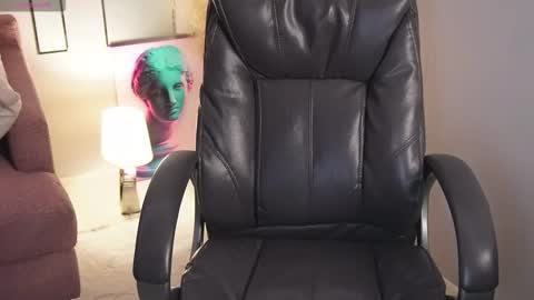 Vivian Evans online show from 03/12/26, 12:50