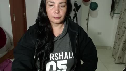 Snapshot of vivian_milf_paint chatting on 10/01/25, 04:29 vivian_milf_paint online show from 10/01/25, 04:29