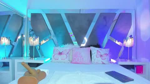 Vivian Monroe online show from 02/13/26, 10:11