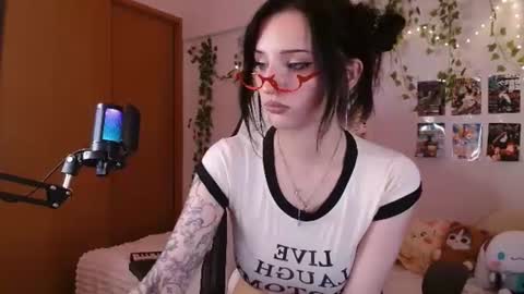 vivian_qwerty online show from 07/09/26, 06:17