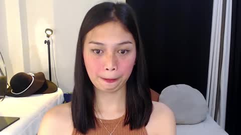 Vivian online show from 12/16/24, 08:05