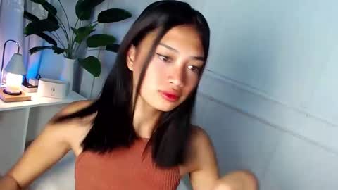 Vivian online show from 01/25/25, 10:18