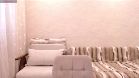 Vivian online show from 05/31/26, 04:58
