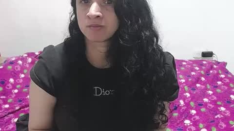 Snapshot of vivian_walt_ chatting on 12/18/24, 06:10 melissa online show from 12/18/24, 06:10