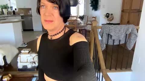 Snapshot of viviannexxx2022 chatting on 02/08/25, 03:42 Vivlove online show from 02/08/25, 03:42