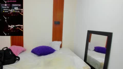 vivianowen9 online show from 01/11/26, 12:54