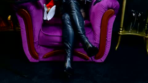 Snapshot of vivianreeve chatting on 03/06/25, 01:03 Vivian Reeve online show from 03/06/25, 01:03