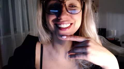 VI       online show from 12/23/24, 04:39