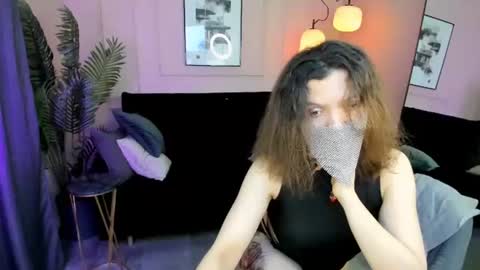 Vivien online show from 07/04/26, 08:37