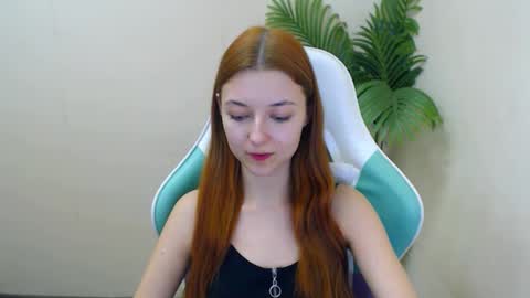 Vivien online show from 01/17/25, 10:01