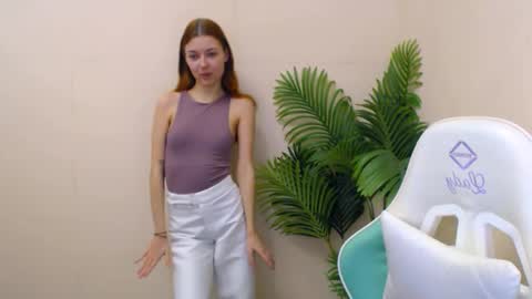 Vivien online show from 02/07/25, 06:34