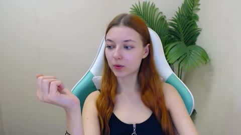 Vivien online show from 02/12/25, 06:40