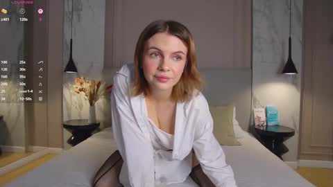 Sophia online show from 03/19/26, 08:02