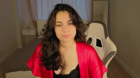 Snapshot of vivien_ross chatting on 06/03/26, 01:19 vivien_ross online show from 06/03/26, 01:19