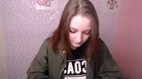 vivienalles_ online show from 12/04/24, 01:20