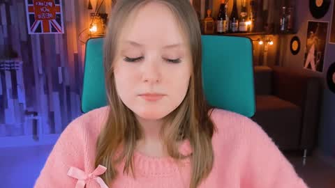 Snapshot of vivienleeigh chatting on 01/22/25, 05:38 Vivien online show from 01/22/25, 05:38