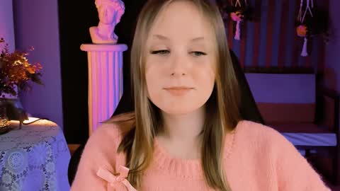 Snapshot of vivienleeigh chatting on 01/24/25, 04:49 Vivien online show from 01/24/25, 04:49