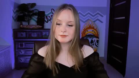 Snapshot of vivienleeigh chatting on 03/12/25, 04:13 Vivien online show from 03/12/25, 04:13