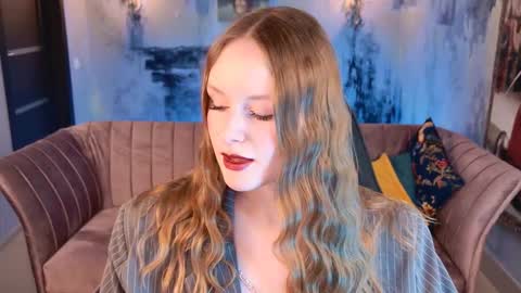 Snapshot of vivienleeigh chatting on 11/09/25, 07:06 Vivien online show from 11/09/25, 07:06