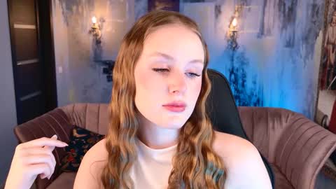 Snapshot of vivienleeigh chatting on 11/11/25, 09:09 Vivien online show from 11/11/25, 09:09