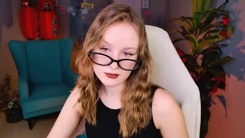 Vivien online show from 03/19/26, 05:33