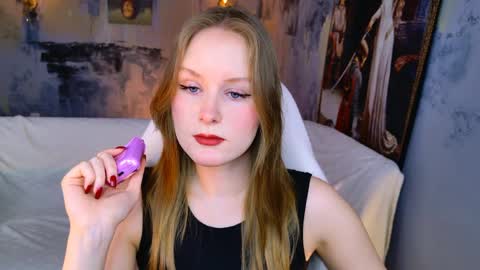 Vivien online show from 03/28/26, 05:18