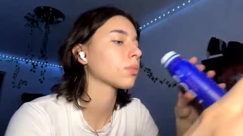 Vivi online show from 12/03/25, 03:21