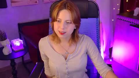 Vivienne  online show from 07/09/26, 12:42