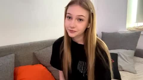 Kristy online show from 04/10/26, 02:22