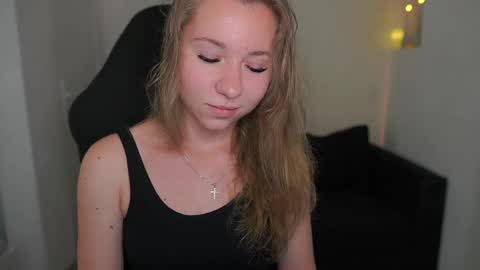VivienVance online show from 06/01/26, 01:13