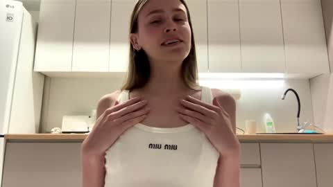 vixcx_ online show from 12/02/25, 02:56