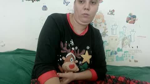 Snapshot of vixenbya chatting on 01/25/25, 10:40 vixenbya online show from 01/25/25, 10:40