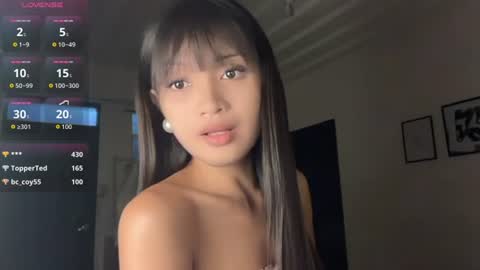 Donna online show from 06/18/26, 04:11