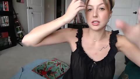 Liz online show from 01/06/26, 05:16