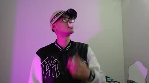 Snapshot of vlad__night chatting on 02/02/26, 05:28 Vlad online show from 02/02/26, 05:28