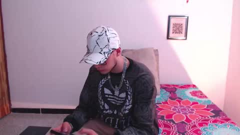 Snapshot of vlad__night chatting on 02/19/26, 03:35 Vlad online show from 02/19/26, 03:35