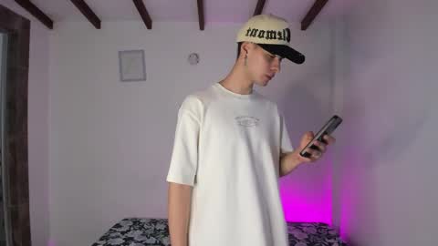 Snapshot of vlad__night chatting on 03/01/26, 04:14 Vlad online show from 03/01/26, 04:14