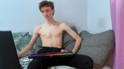 Snapshot of vlad_ggvldd chatting on 03/10/26, 03:06 Vlad Dinovich online show from 03/10/26, 03:06