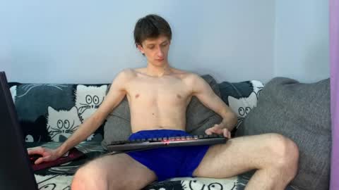 Snapshot of vlad_ggvldd chatting on 03/28/26, 07:02 Vlad Dinovich online show from 03/28/26, 07:02