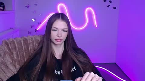 Snapshot of vladaseduction chatting on 03/08/26, 06:28 Vlada online show from 03/08/26, 06:28