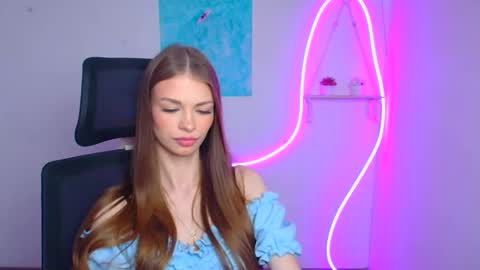 Snapshot of vladaseduction chatting on 03/23/26, 12:31 Vlada online show from 03/23/26, 12:31